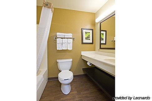 Extended America - Oakland - Airport Hotel 2*
