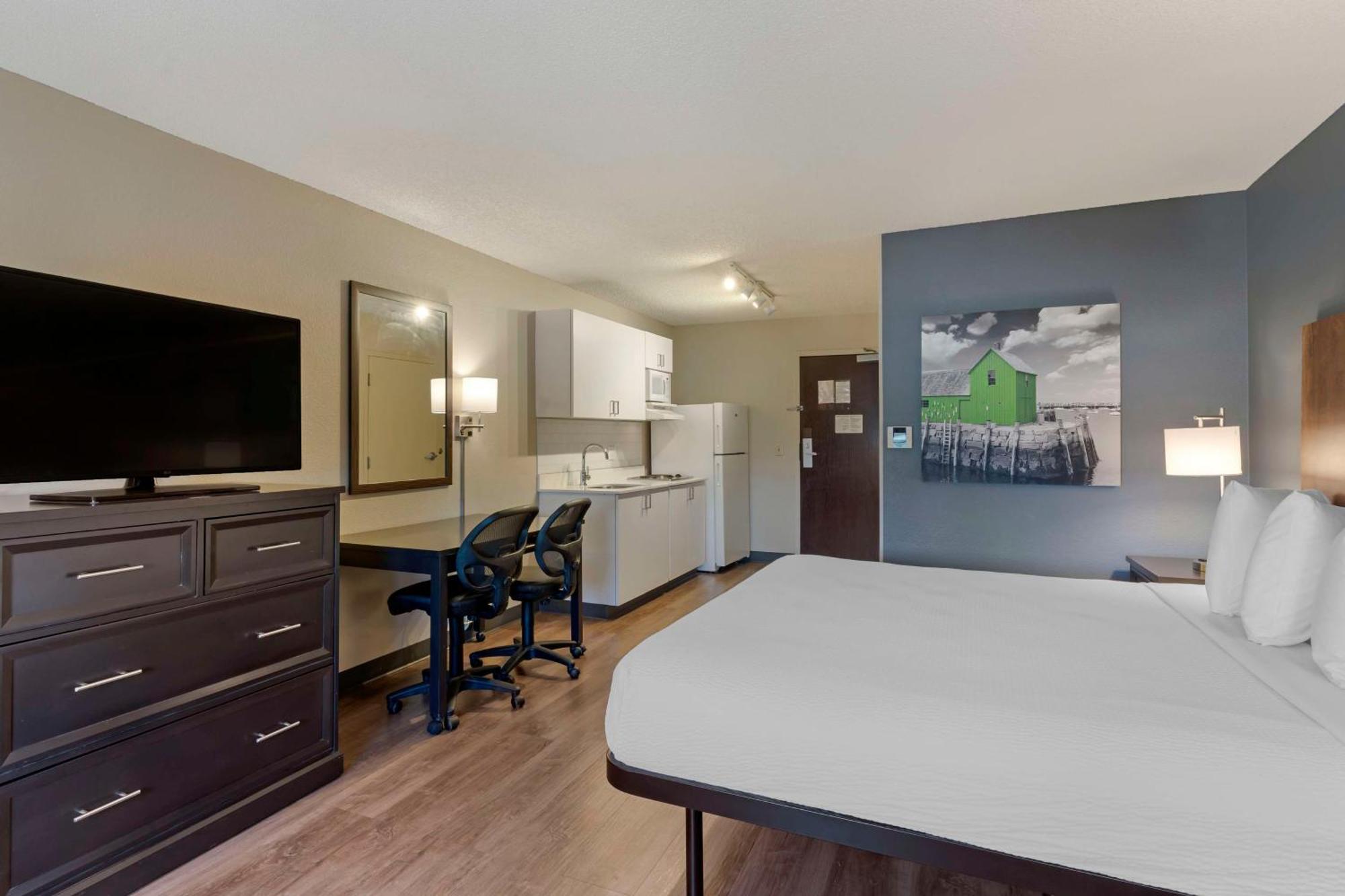Extended America - Oakland - Airport Hotel 2*